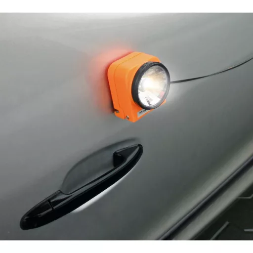 Lampa 12V-os autós mágneses lámpa
