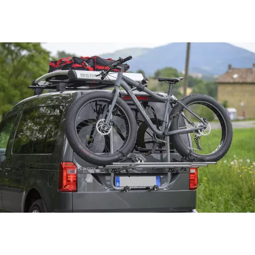 Menabo Shadow VW Caddy 2015> kerékpárszállító hátsó ajtóra - 3db kerékpárhoz