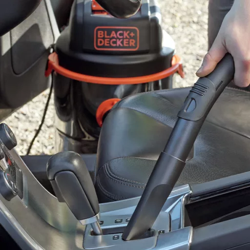 Száraz-nedves porszívó 30L, 1600W, Kisgépcsatlakozóval, BLACK+DECKER BXVC30PTDE