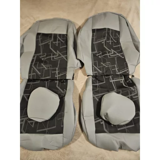 VOLKSWAGEN GOLF V. Méretpontos üléshuzat 1+1 első ülésre