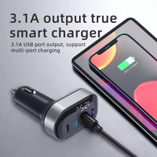 Szivargyújtós autós töltő – 4 portos (2× 15W USB + 2× 15W Type-C), beépített voltmérővel