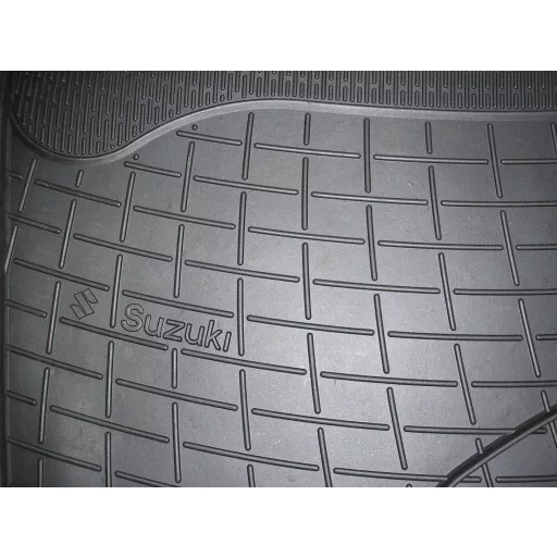Suzuki Swift II, SX4 , Splash méretpontos autószőnyeg garnitúra