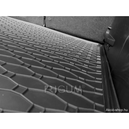 Méretpontos csomagtértálca autóba Suzuki SX4 S-Cross