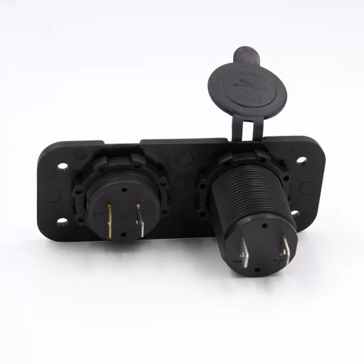 MAXSPEED USB ALJZAT DUPLA VOLTMÉRŐVEL DIGITÁLIS 12/24V SZERELHETŐ