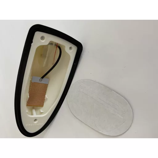 Cápauszony rádió antenna, 12V, fehér, C6111W
