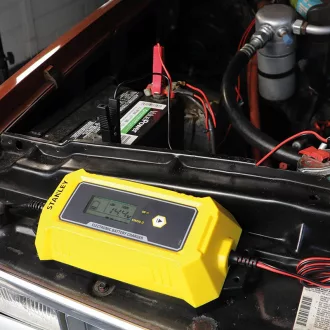 Akkumulátortöltő smart 8A, 12V, IP65, STANLEY